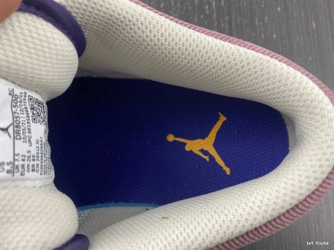 1st Kicks Shoes Air (W) DR8057-500 Jordan 1 Low Unity 0809
